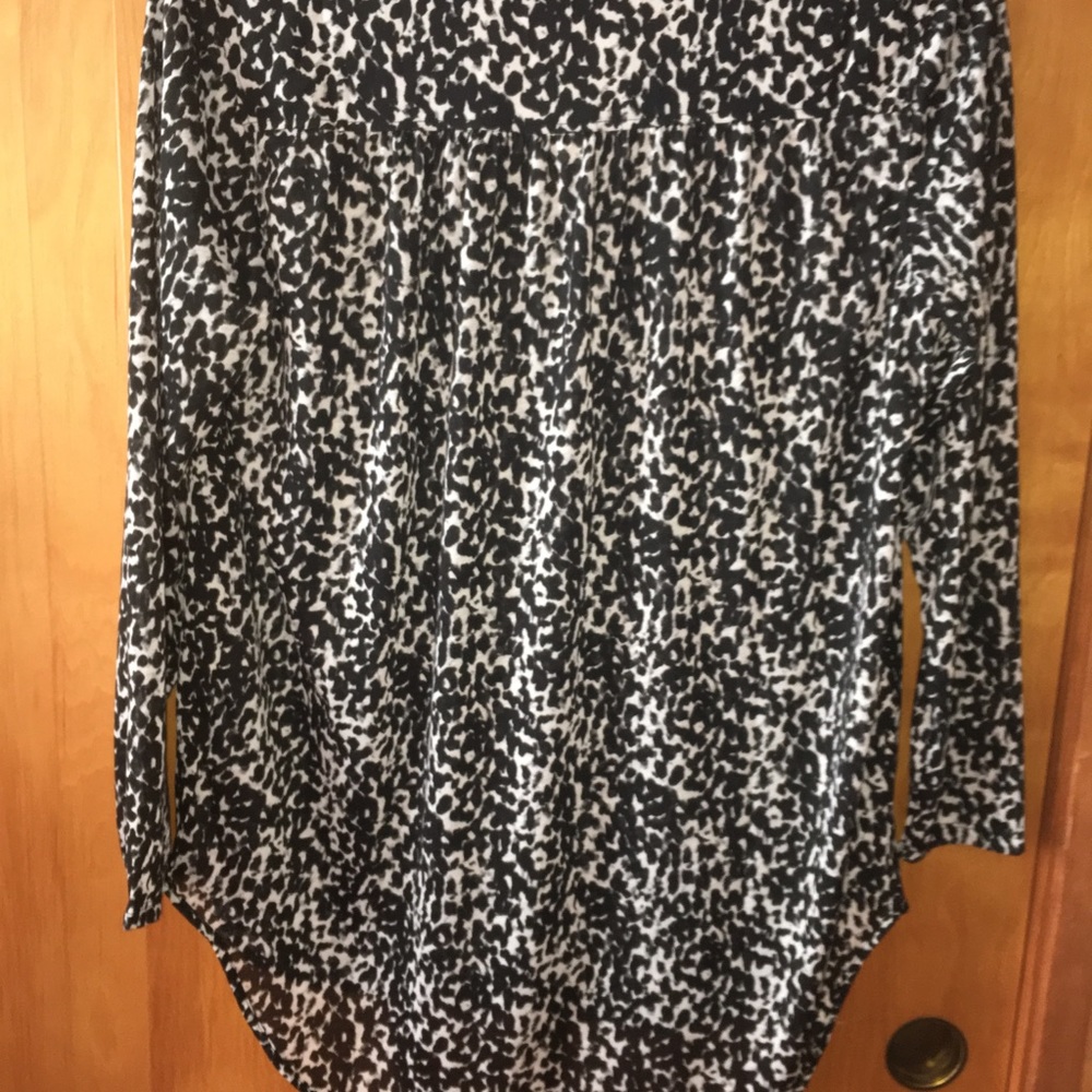 🆕 NWT Leopard Print Top - Picture 2 of 5